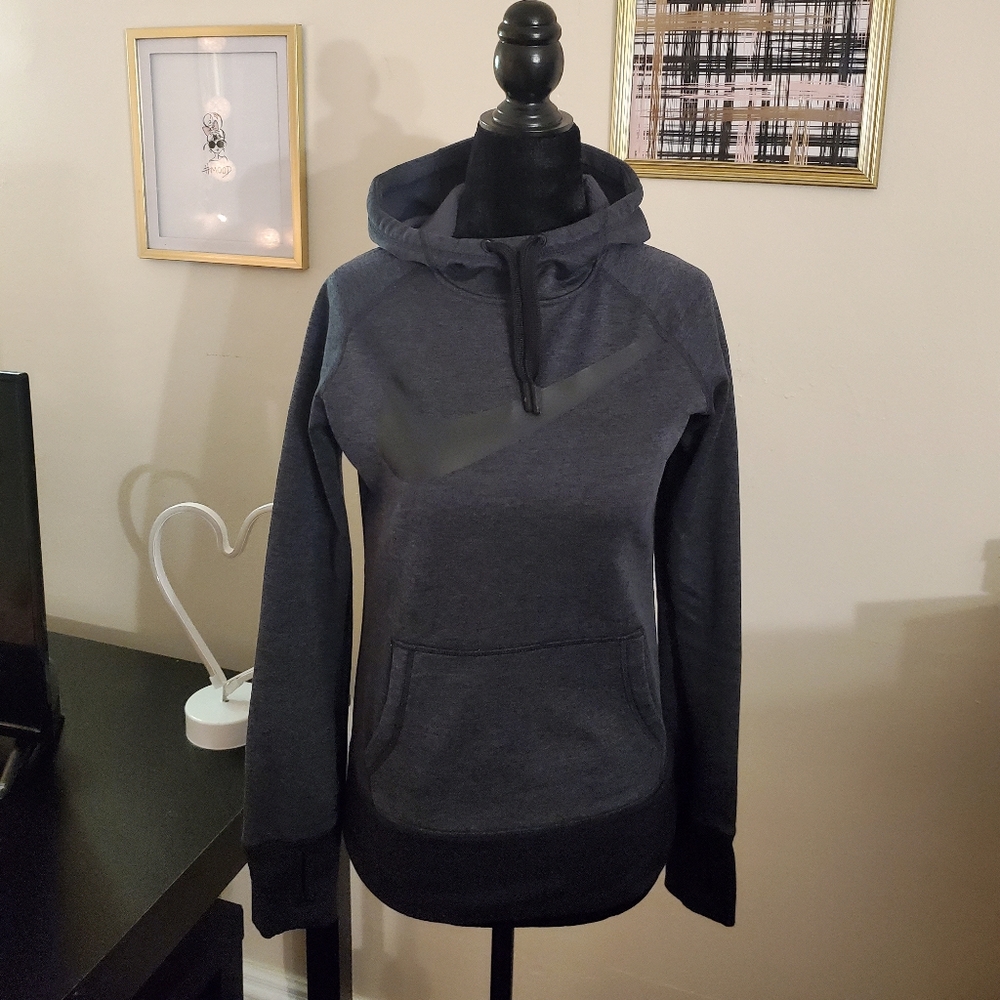 🖤 Nike therma fit hoodie. - Picture 6 of 7